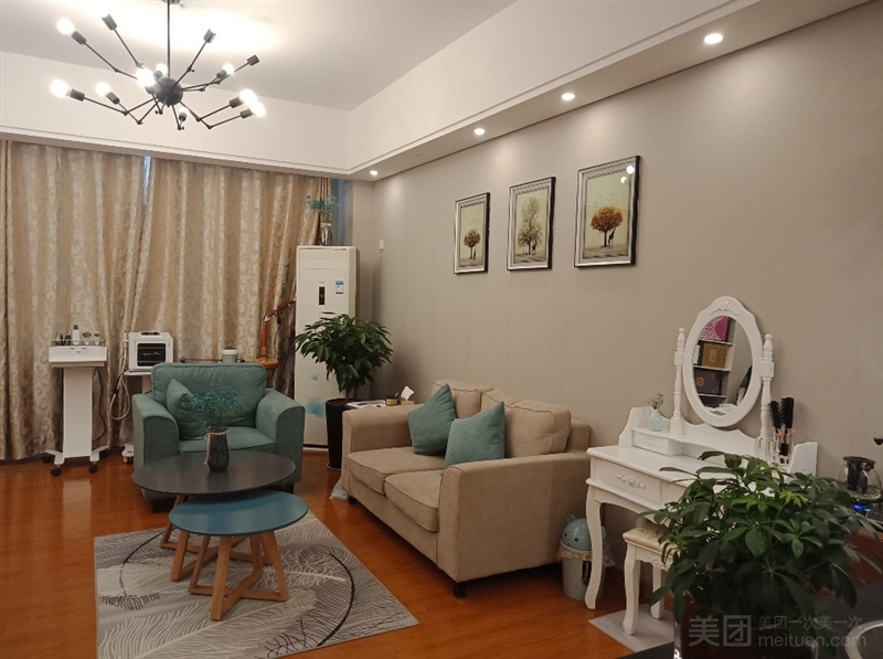 Fy梵悦皮肤管理 健康养生的图标