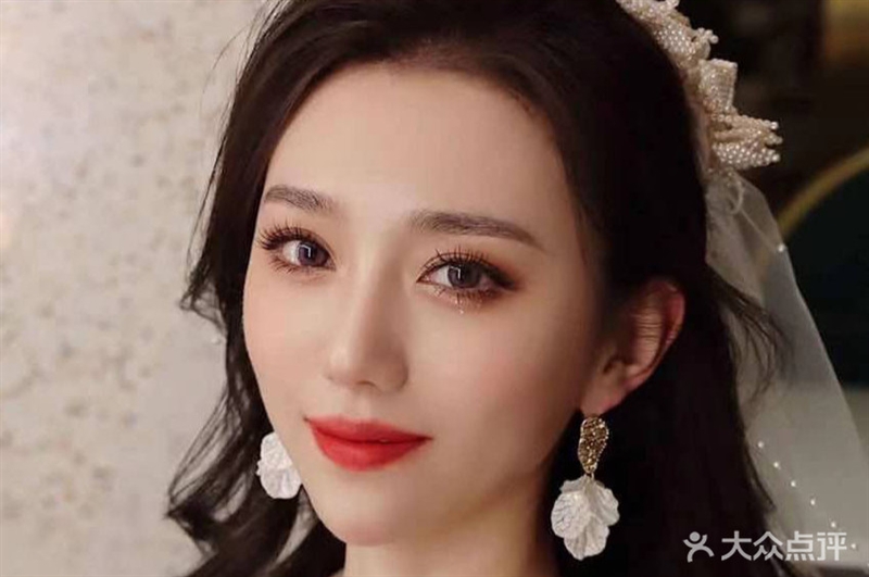 变美计彩妆 婚纱 礼服馆的图标