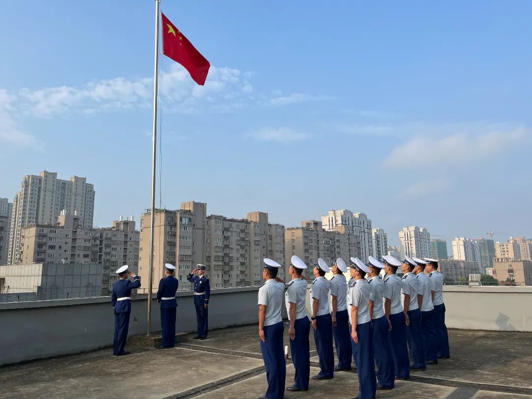 6b3e917e4323292cfb631bc03b170db.jpg 图片